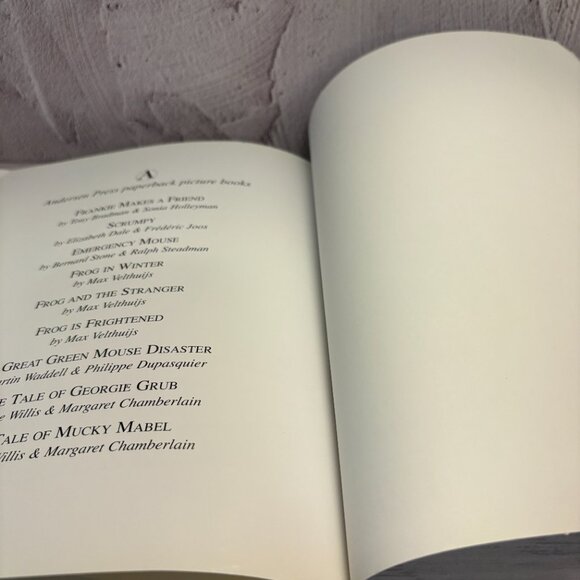 5 for $15📕Frog in Winter, Max Velthuijs Kids Book (SKU: 318MI) - Picture 4 of 4